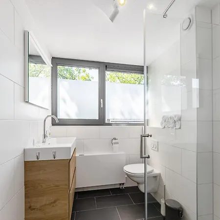 度假居 In With Garden, Cleaning Included